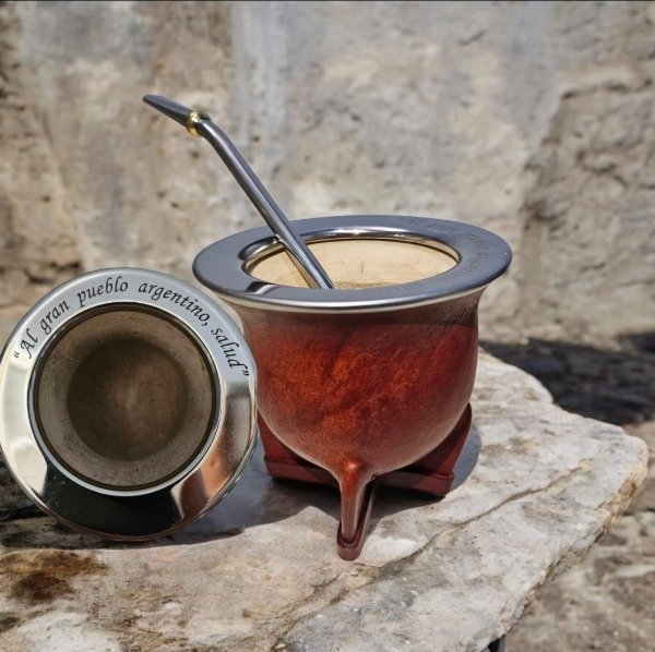 Producto - Mate Camionero de cuero con bombilla.