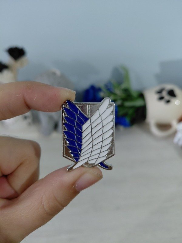 Producto - Pin metalizado - Attack on Titan #1268