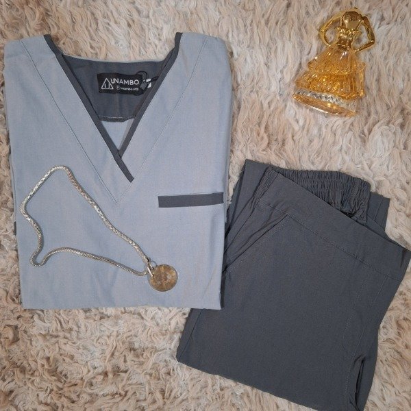 Producto - Ambo Frida Gris con Vivo