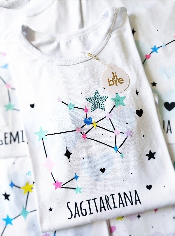 Producto - Remera "SAGITARIANA"