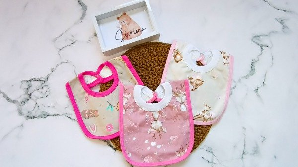 Producto - Baberos plásticos beba