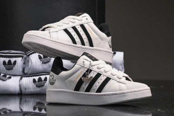 Producto - Adidas Superstar corazón