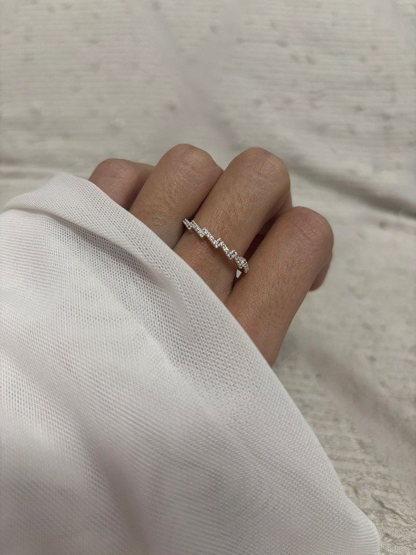 Producto - Anillo Zig-Zag Micropave Acero Blanco