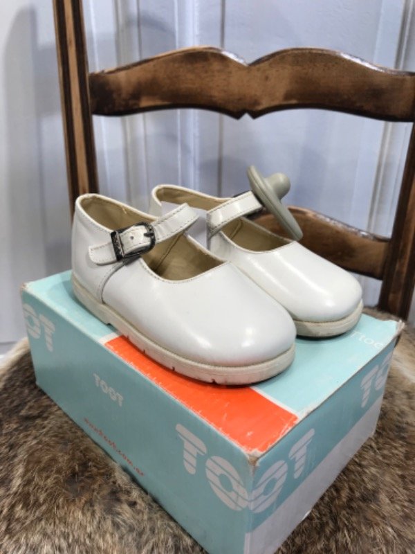 Producto - Guillerminas TOOT blancas cuero - Talle 21-PRECIO: 10x