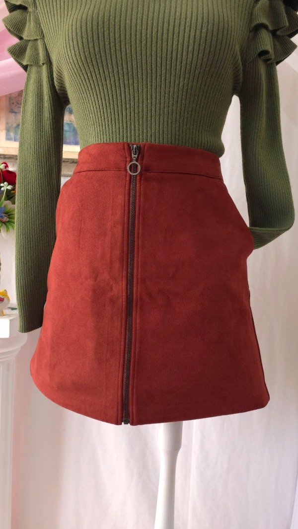 Producto - Falda Misty! IMPORTADA SIN USO - 1