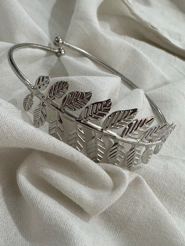 Producto - Brazalete plateado - 2