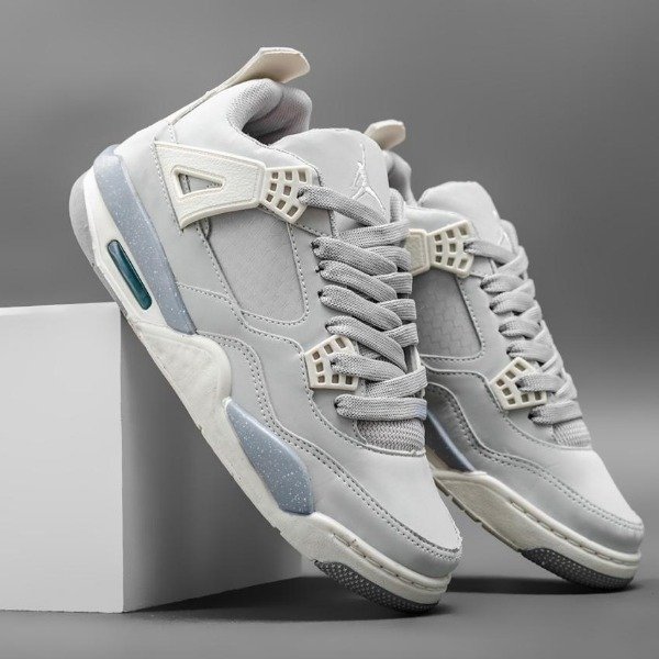 Producto - Nike Air Jordan Retro 4 Grey