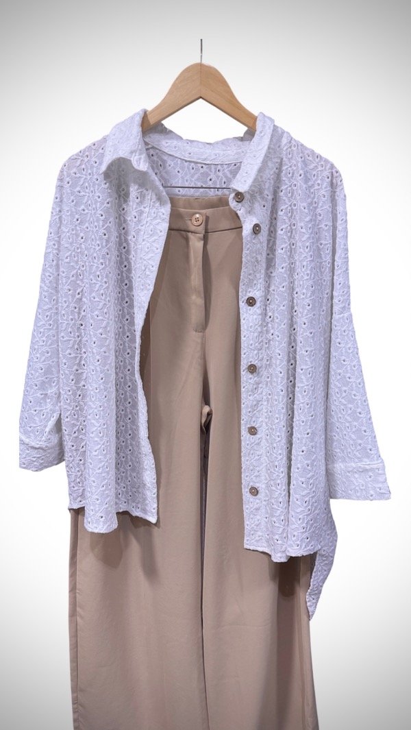 Producto - Camisa holgada broderie blanco