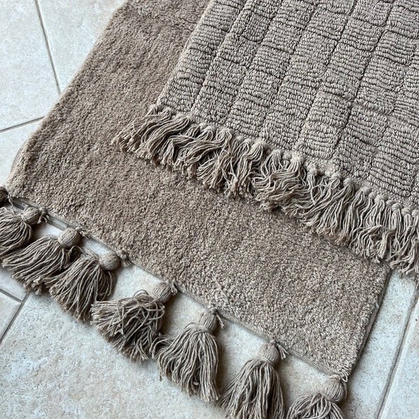 Producto - ALFOMBRA GRANDE CON FLECOS