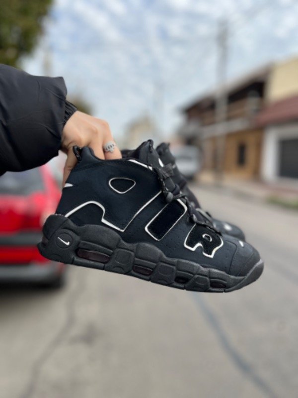 Producto - NIKE UPTEMPO BLACK