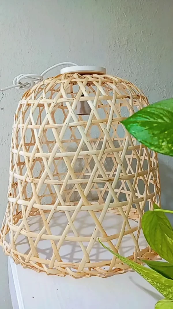 Producto - LAMPARA DE MIMBRE REJA