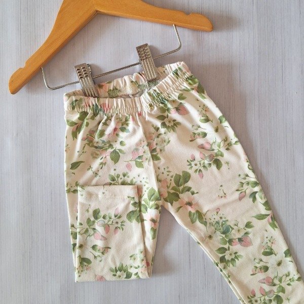 Producto - Calza Est. Digital Crema con Flores