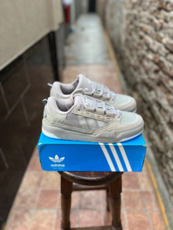 Producto - A2000 Grises G5