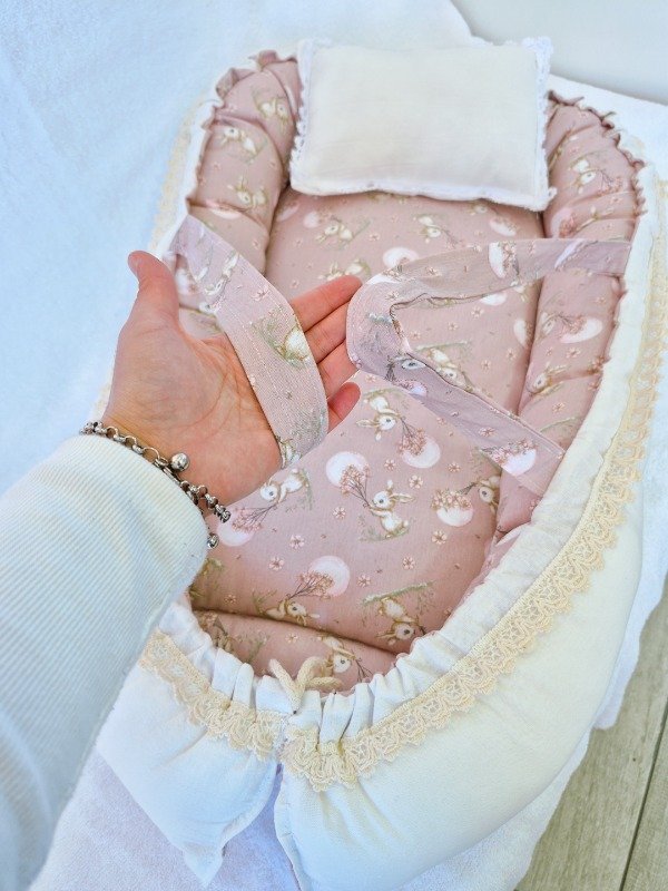 Producto - Nido de contención Conejitas rosa viejo/manteca