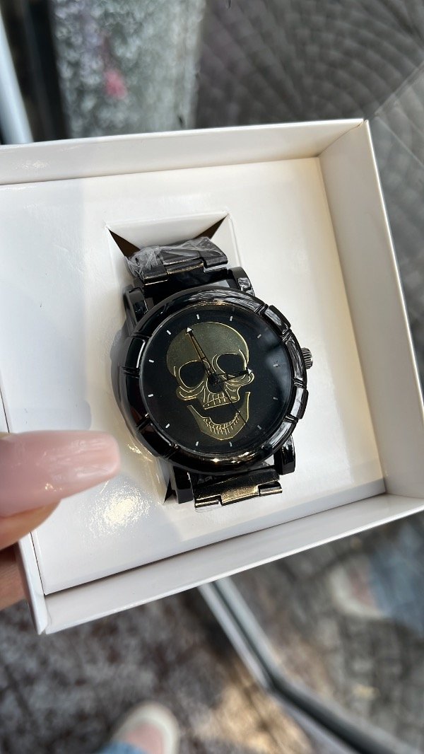 Producto - Reloj calavera dorada malla de metal
