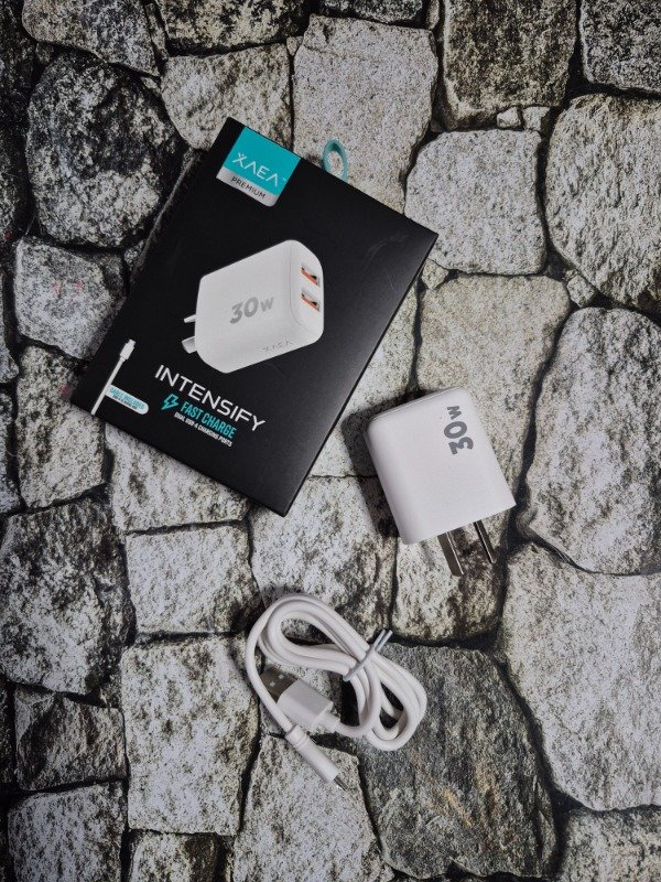 Producto - Cargador INTENSIFY Xaea V8