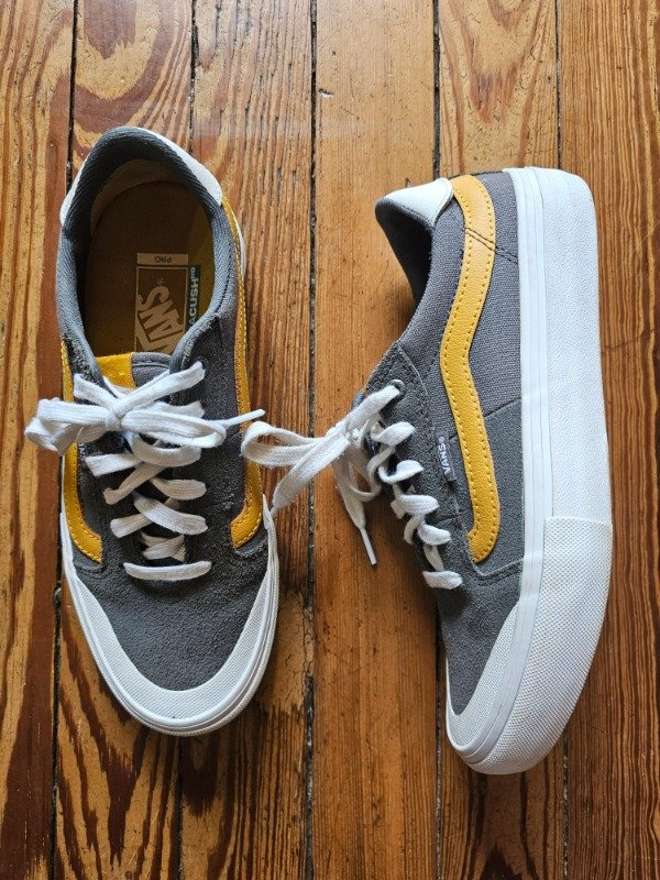Producto - Zapatillas Vans Grises n39