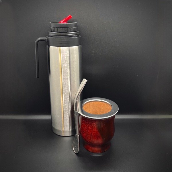 Producto - Camionero Algarrobo Oscuro grabado + Termo grabado + Bomb.