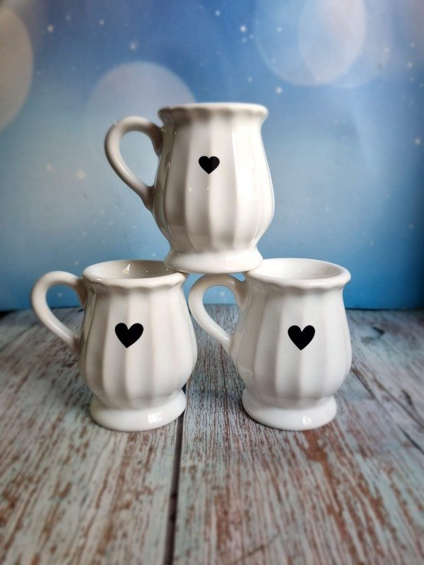 Producto - Mate vintage corazon negro/rosa