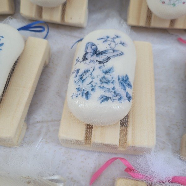 Producto - JABON MARIPOSA CON FLORES AZULES