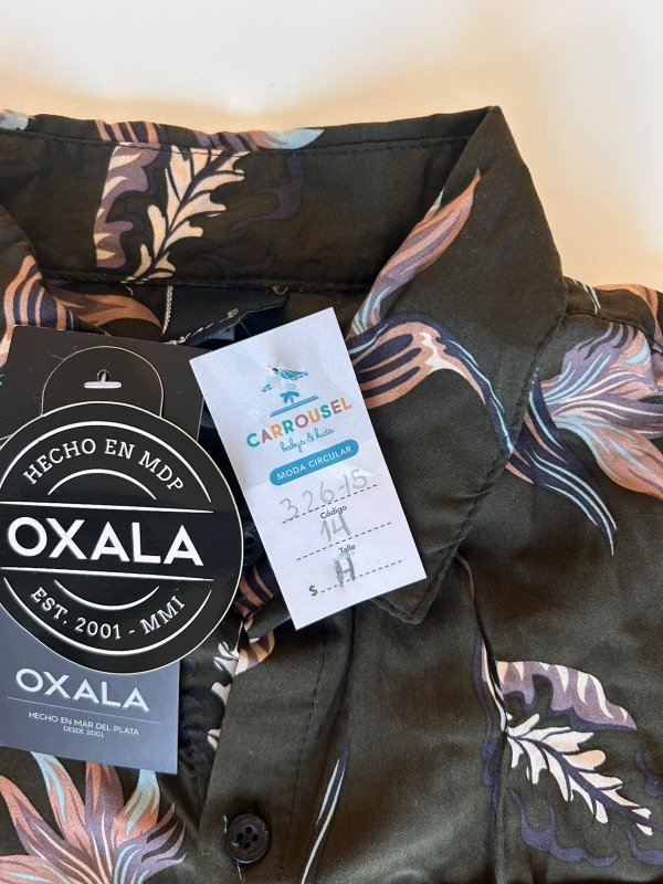 Producto - Camisa negra estampada marca Oxala - 4