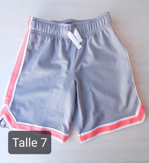 Short oshkosh deportivo talle 7 gris