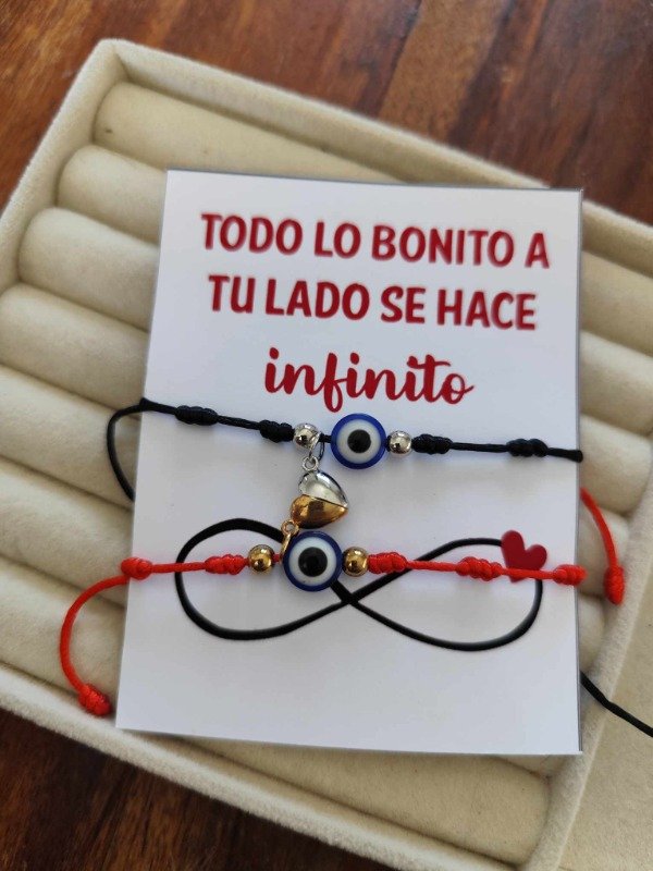 Producto - Pulseras ojitos + imán de corazón.