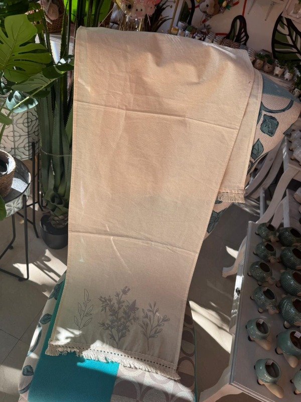 Producto - Camino de mesa natural con hierbas 1,50 cm (Efectivo: 18.000)