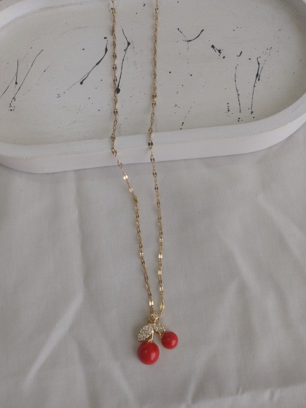 Producto - Conjunto con cerezas y strass