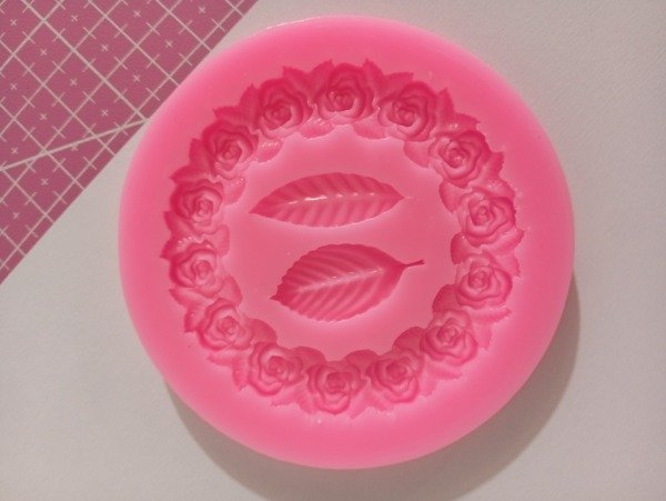 Producto - Molde de silicona circulo de rosas y hojitas
