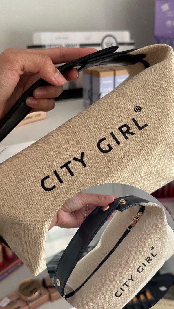 Producto - PORTACOSMÉTICO CITY GIRL CON MANIJA
