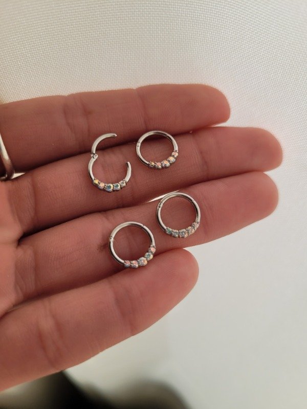 Producto - Piercing septum strass tornasol AQ 8 mm