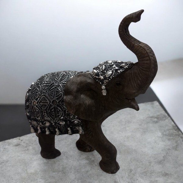 Producto - ELEFANTE CON TROMPA ELEVADA DE RESINA - 20CM - Cod.F-241 - 0