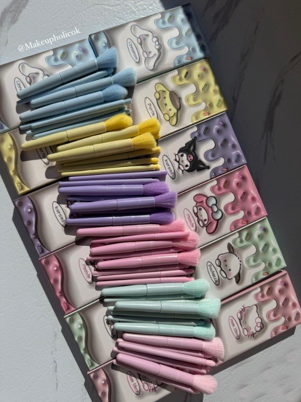 Producto - SET DE BROCHAS MINI SANRIO X8