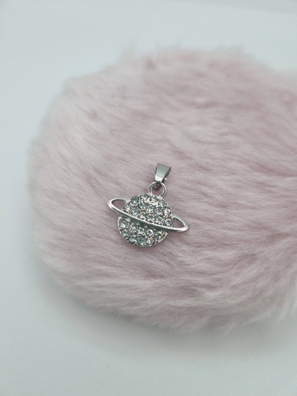 Producto - Dije acero quirurgico planeta strass