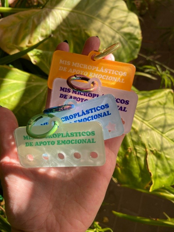 Producto - PORTALLAVERO MICROPLÁSTICOS DE APOYO EMOCIONAL III