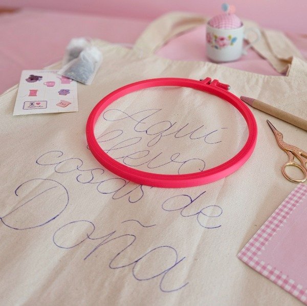 Producto - Kit de Bordado Tote Bag Doña