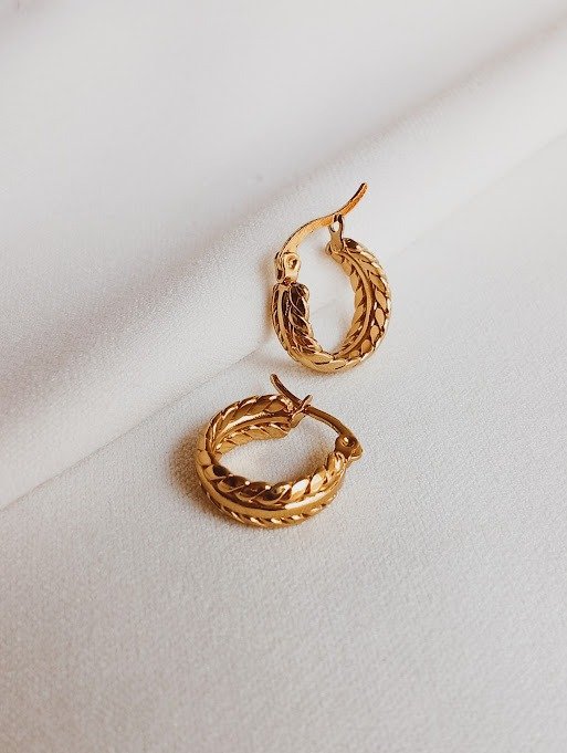 Producto - Argollitas espigas chiquitas - 1cm - Acero dorado