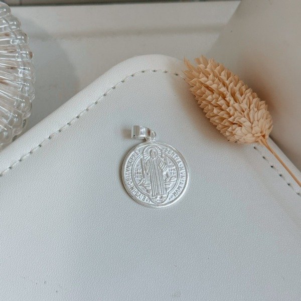 Producto - Dije Medalla San Benito Mediano - Laminado Plata 925