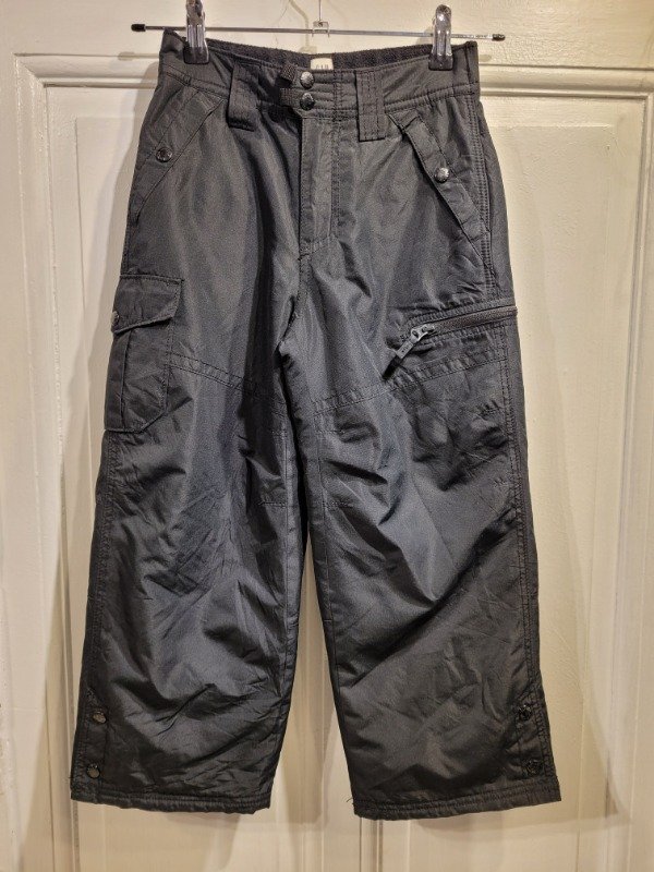 Producto - Pantalón de ski GAP negro Con trampa de nieve Talle 6 años - PRECIO: 86X