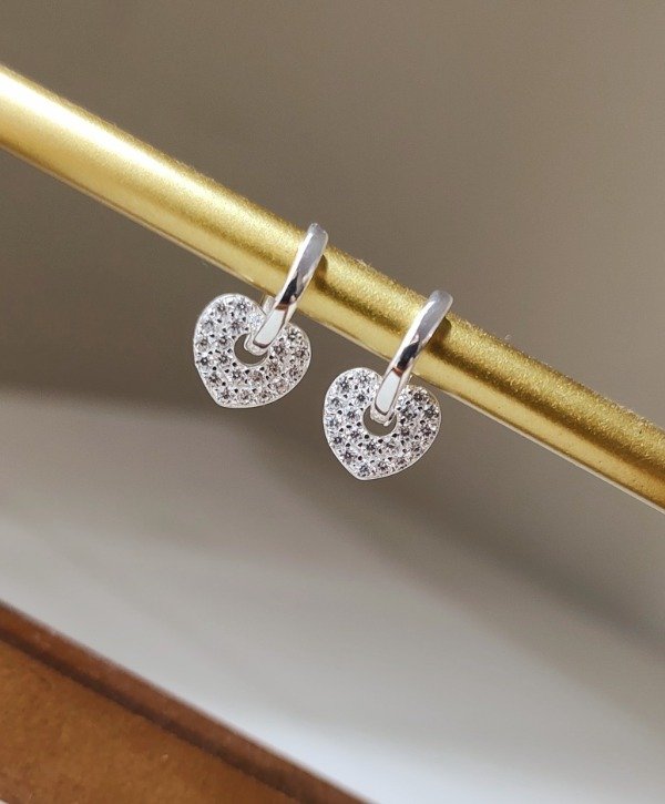Producto - Argollitas corazón circonias.. plata 925
