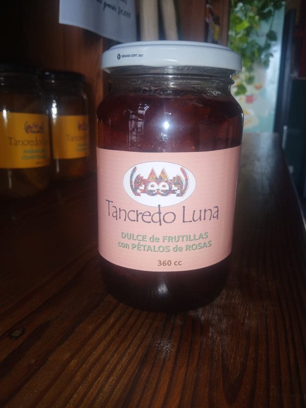 Producto - Dulce de Frutillas con Pétalos de Rosa