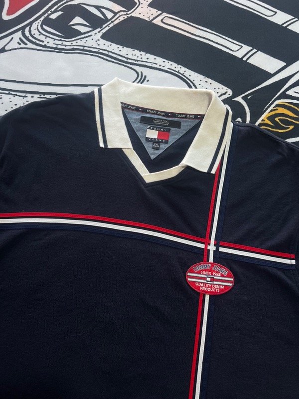 Producto - Chomba Tommy Hilfiger Jeans. Talle XXL