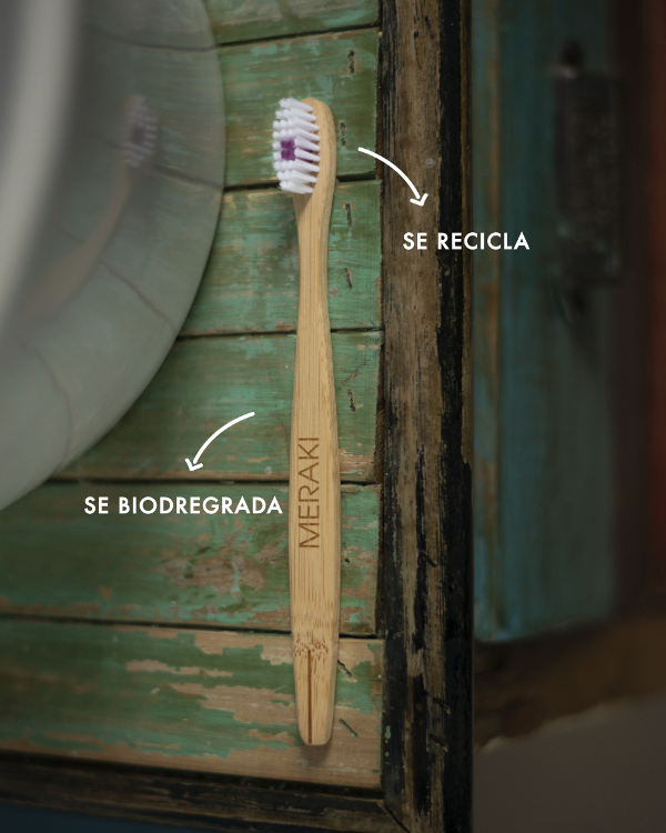 Producto - Cepillo de dientes de bambú