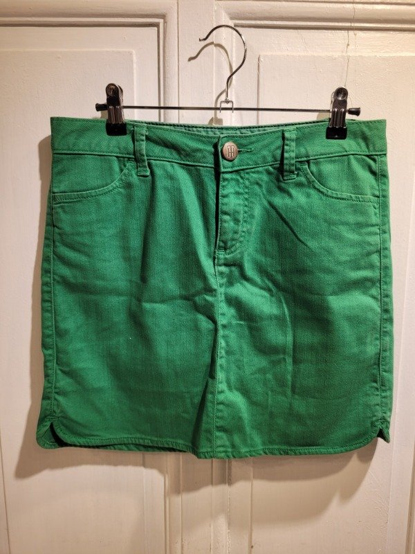 Producto - Falda TOMMY HILFIGER verde de jean Talle 26 - PRECIO: 24X