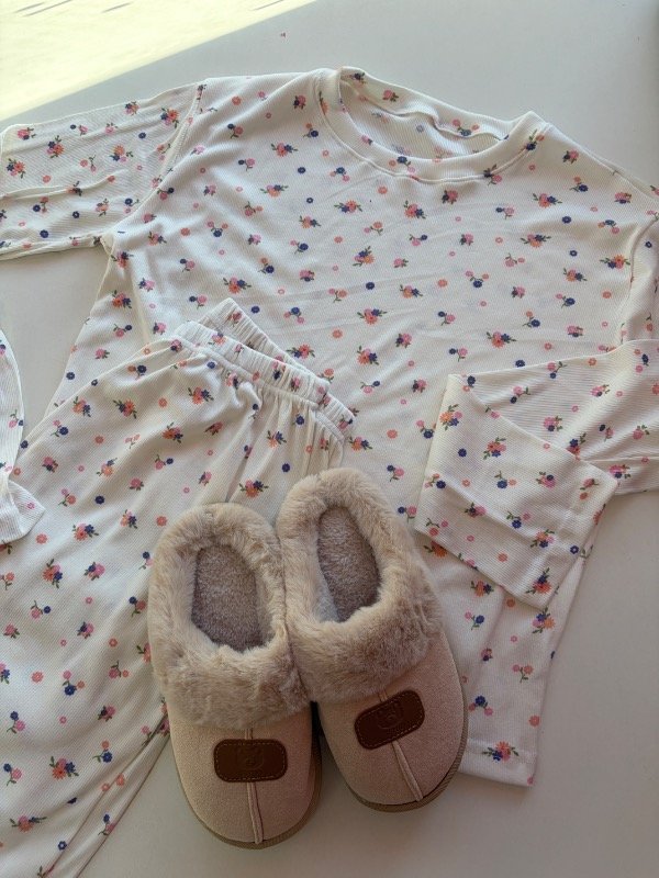 Producto - Pijama flores viví