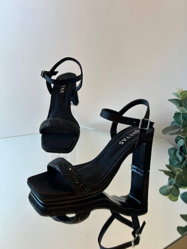Producto - Sandalias Nasli Negro