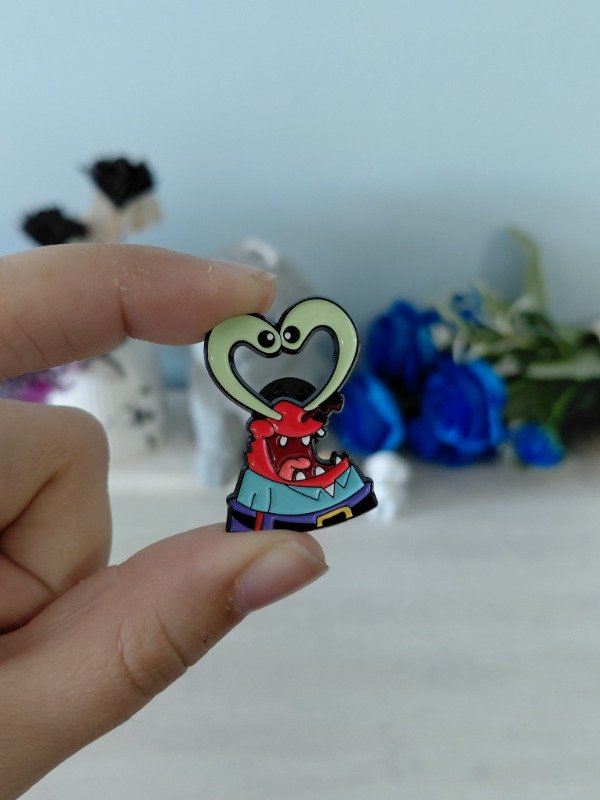 Producto - Pin metalizado - Bob Esponja "Don Cangrejo" #1113