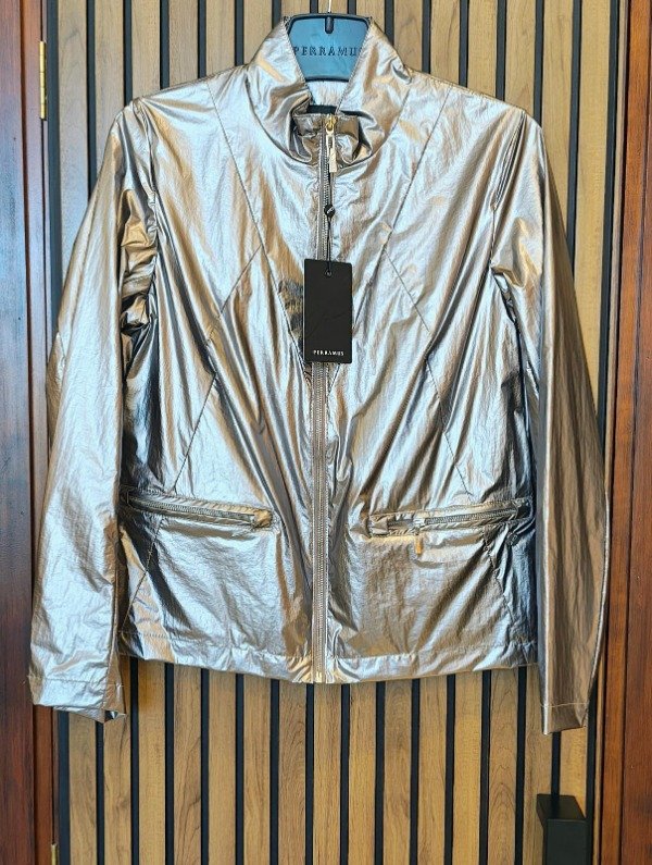 Producto - Campera Págoda