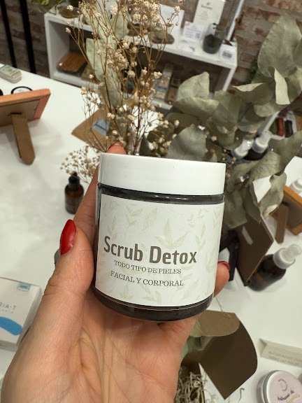 Producto - SCRUB DETOX EXFOLIANTE DE CARBON FACIAL Y CORPORAL
